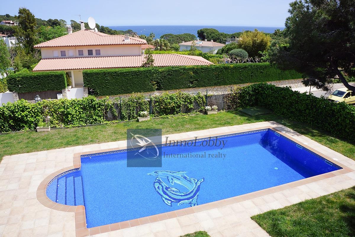 For sale of villa in S´Agaro