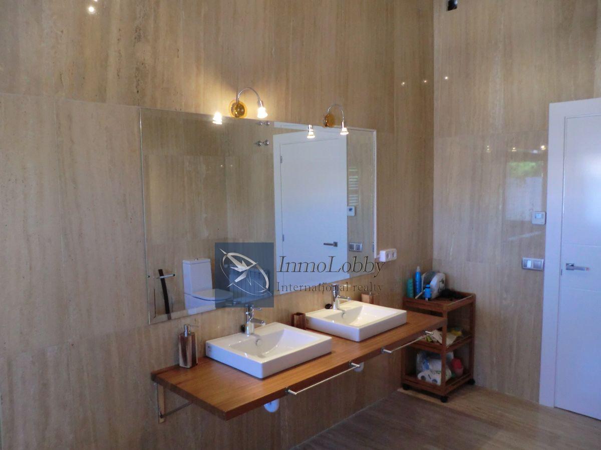 For rent of villa in S agaro