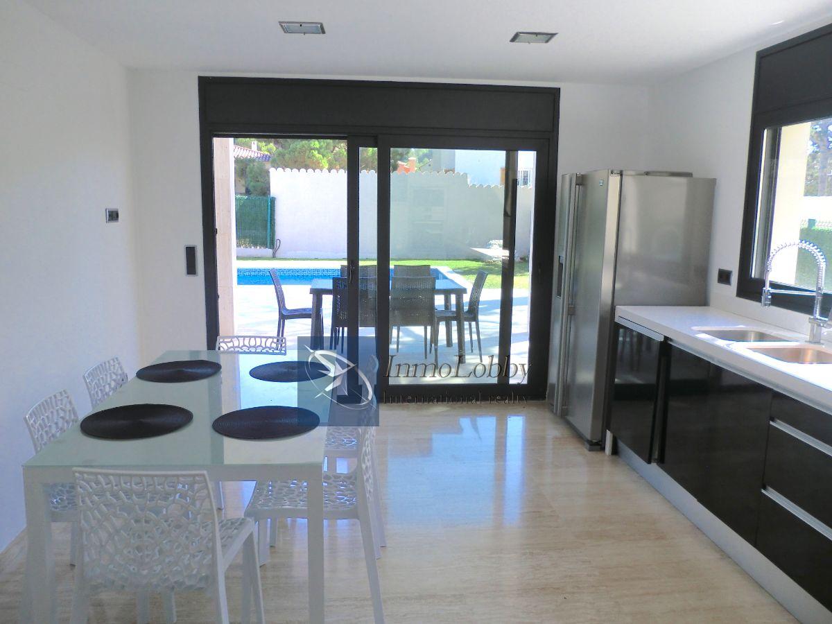 For rent of villa in S agaro