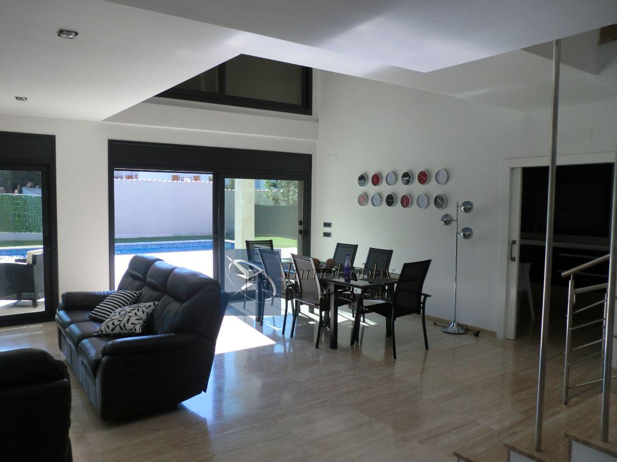 For rent of villa in S agaro