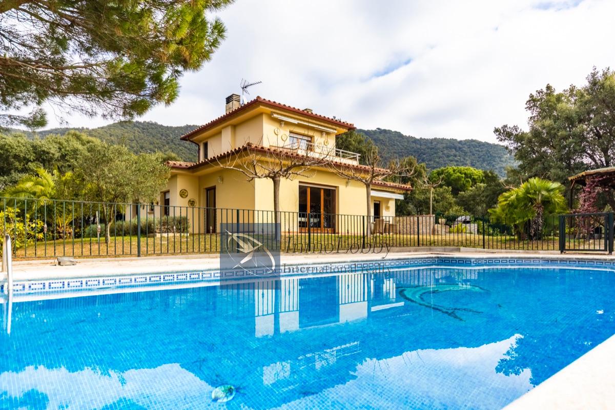 venta de casa en Santa Cristina D´aro, Urb Bell Lloc Id0104763