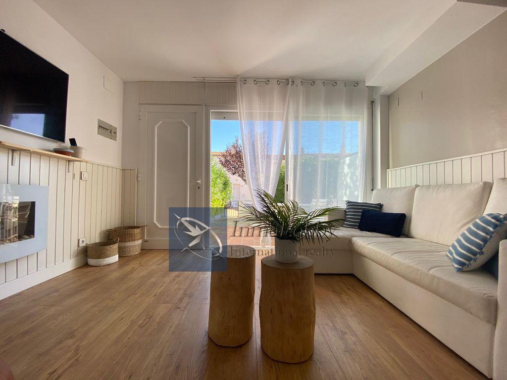 For sale of house in S agaro
