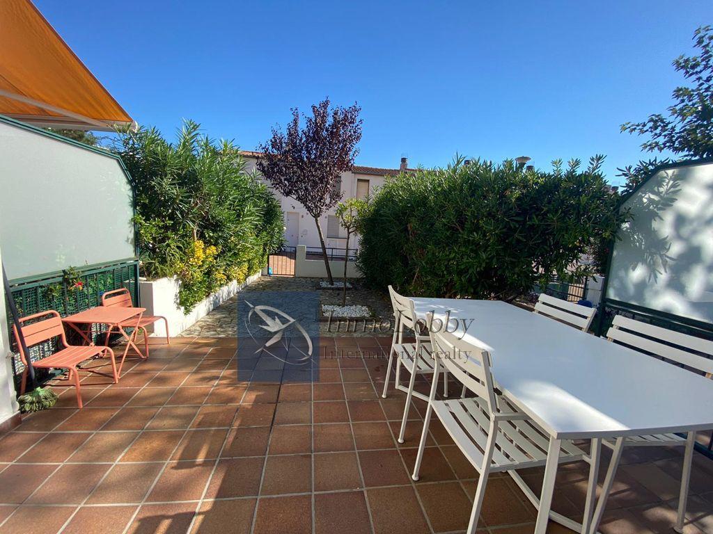 For sale of house in S agaro