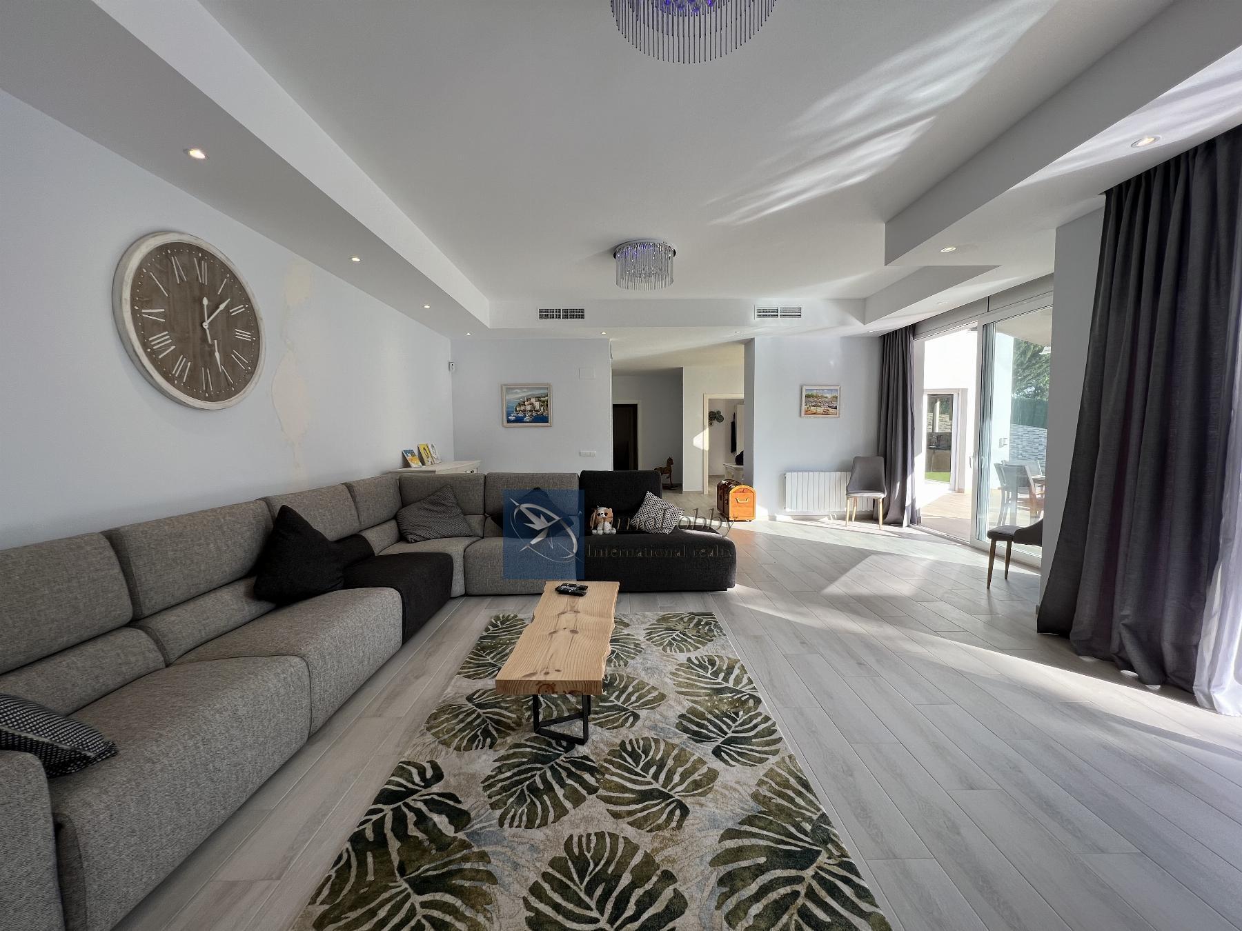 Venta de villa en Calonge