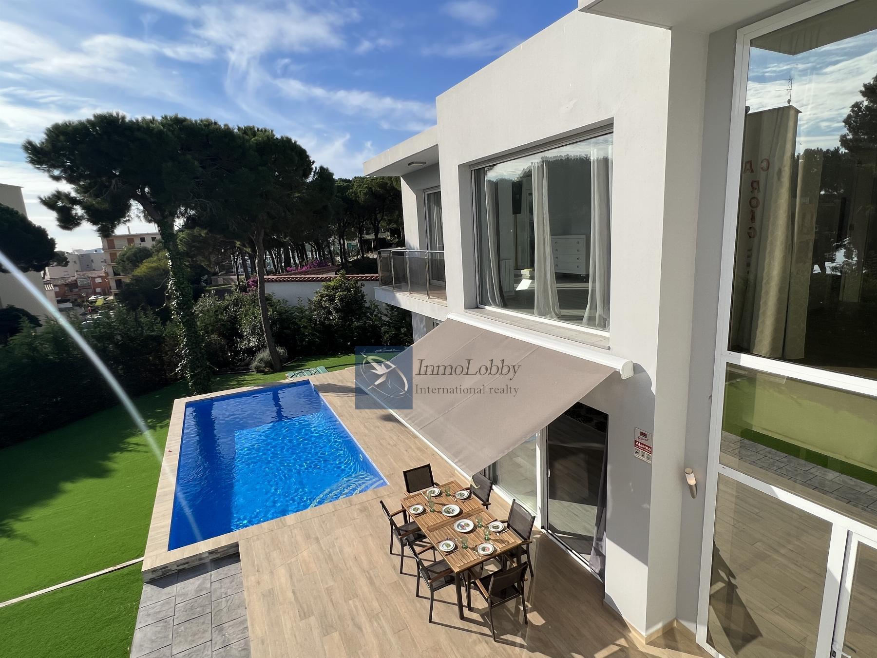 Venta de villa en Calonge