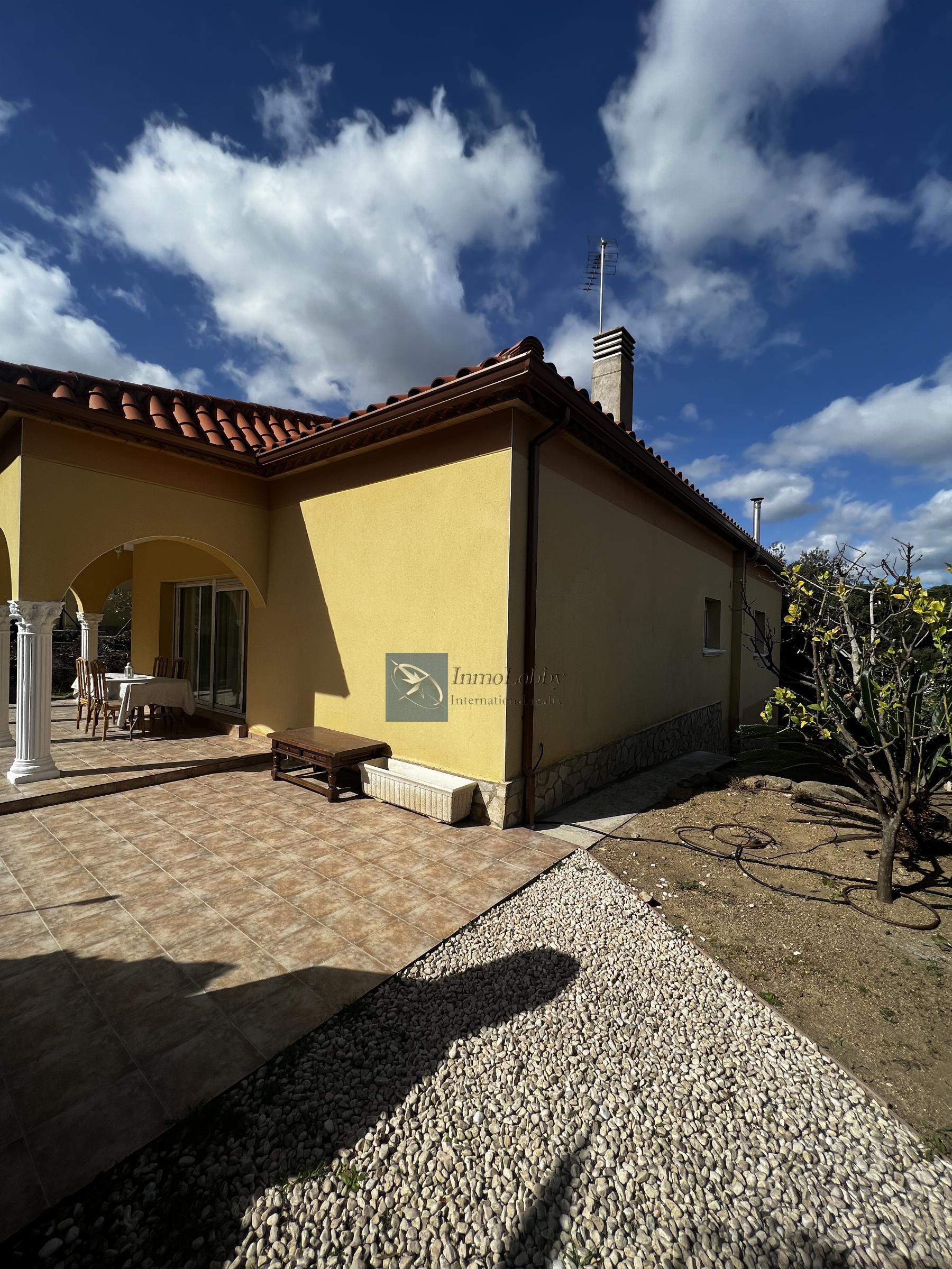 For sale of house in Calonge