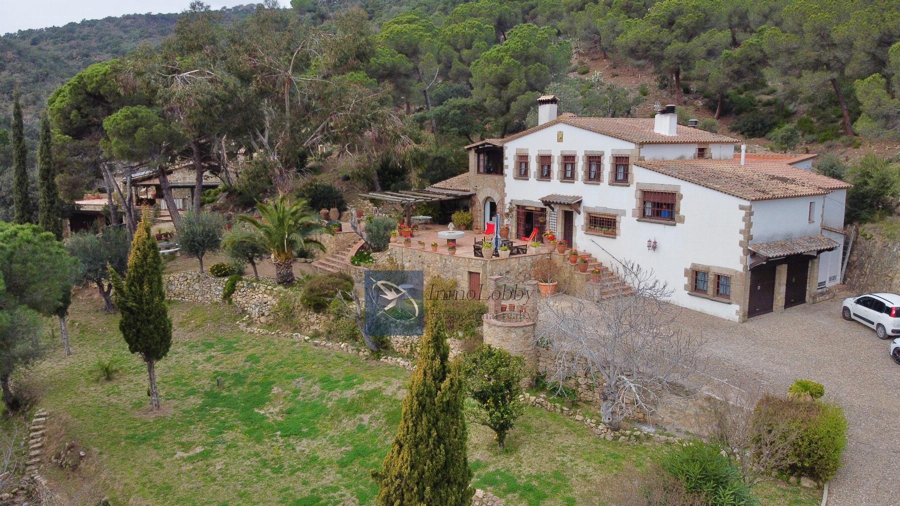 For sale of house in Castell d´Aro