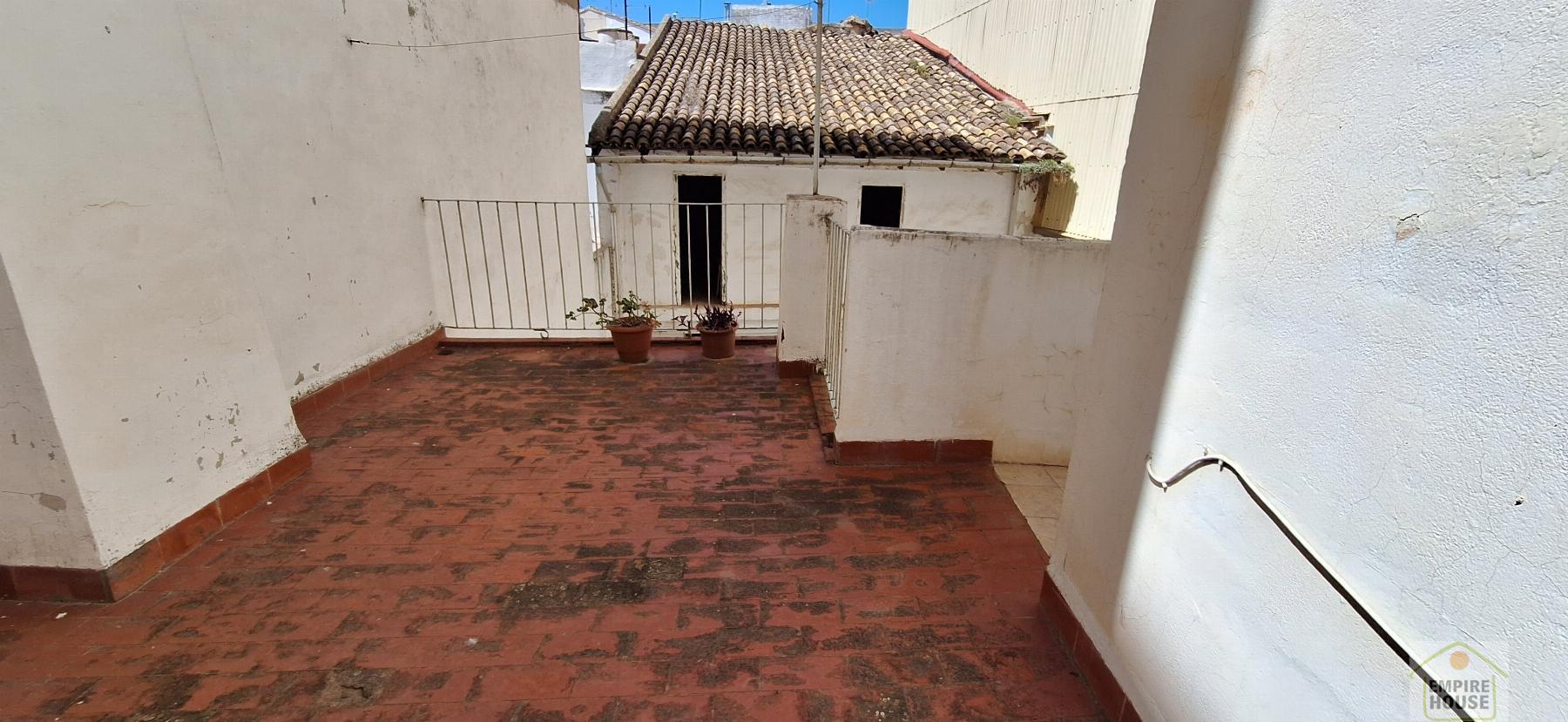 For sale of building in Algemesí