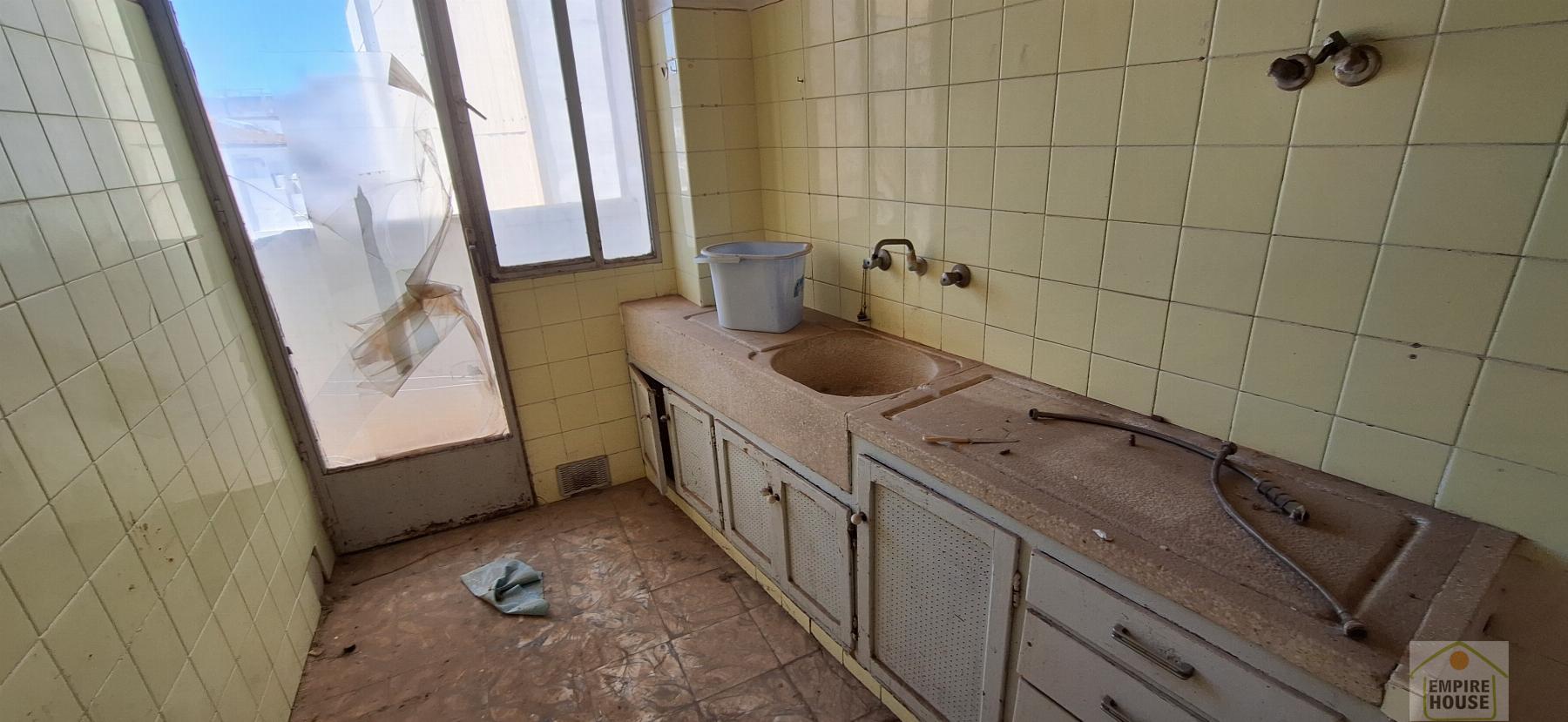 For sale of building in Algemesí