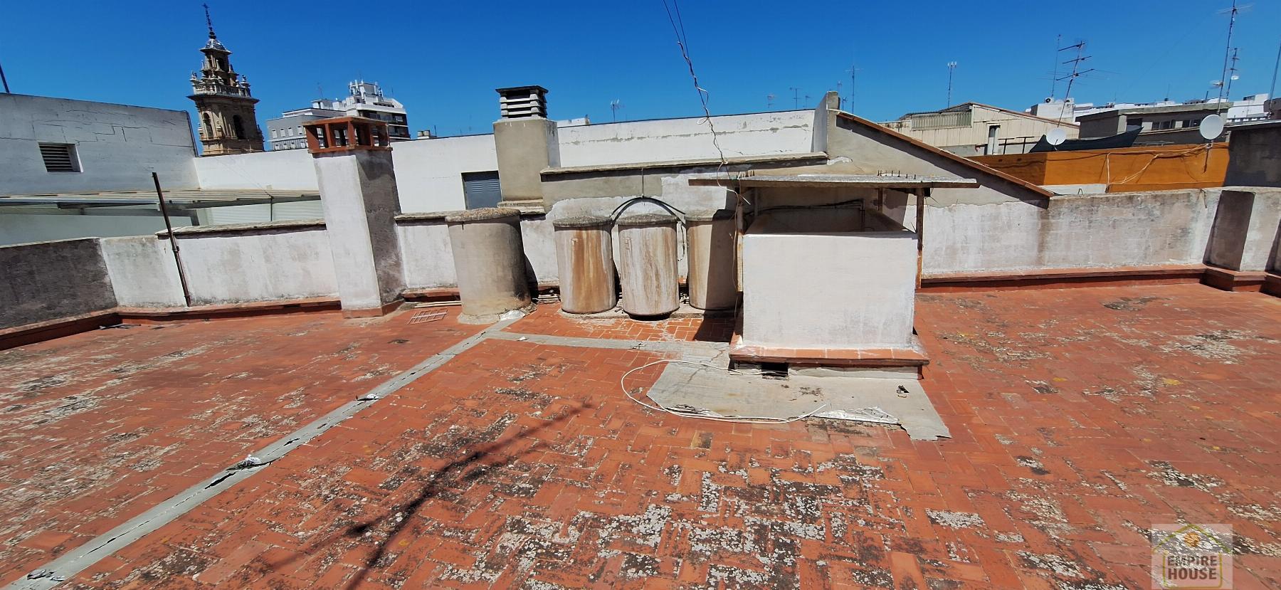For sale of building in Algemesí