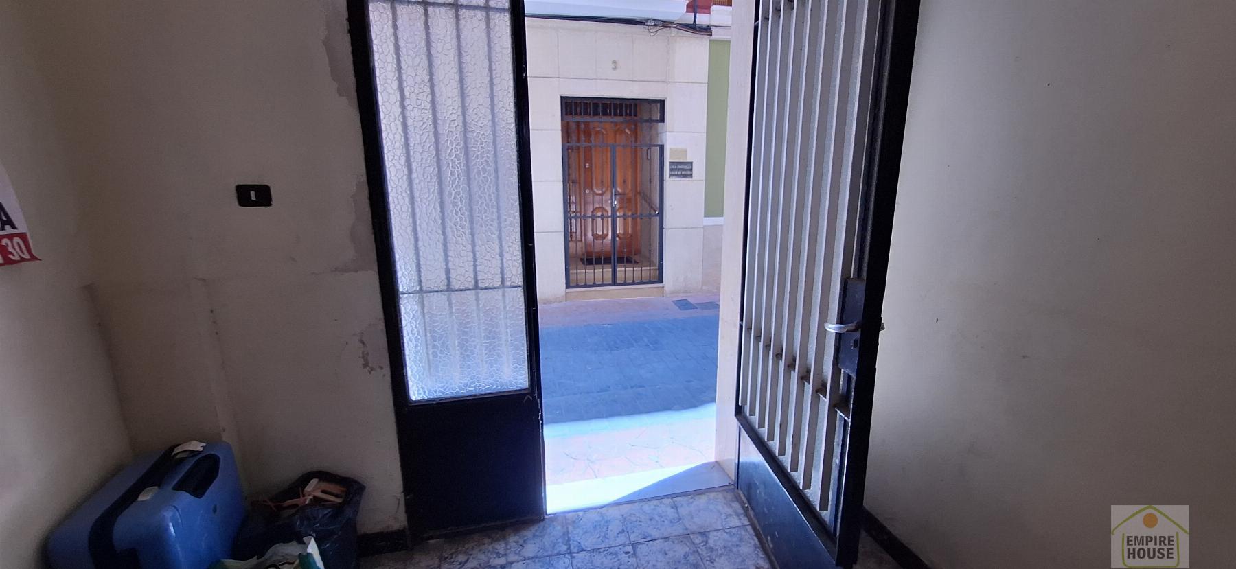 For sale of building in Algemesí