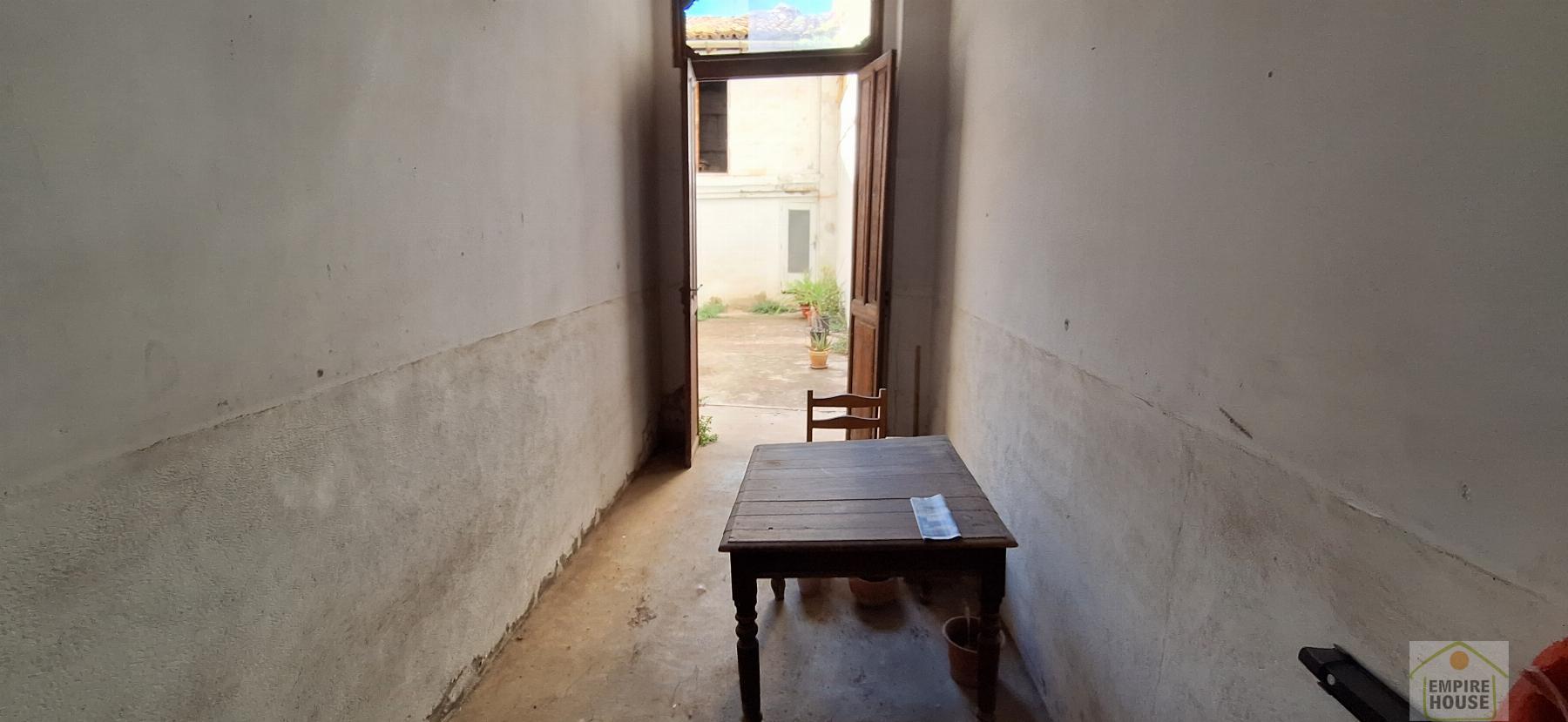 For sale of building in Algemesí