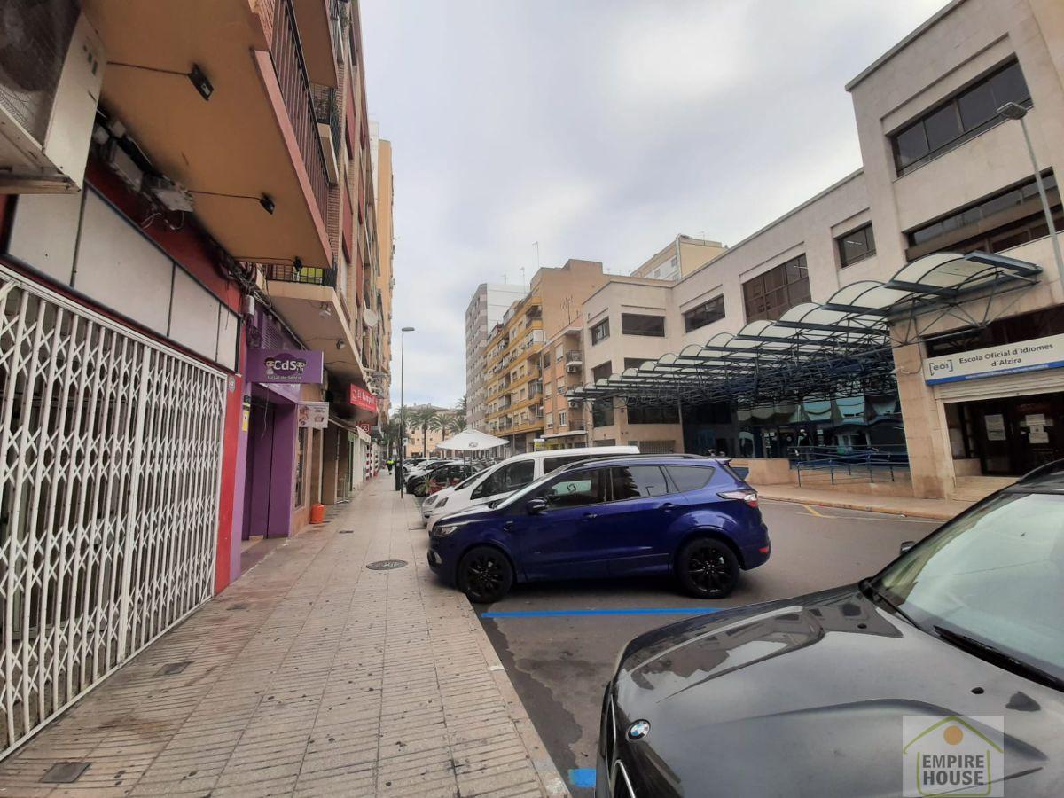 Venta de local comercial en Alzira