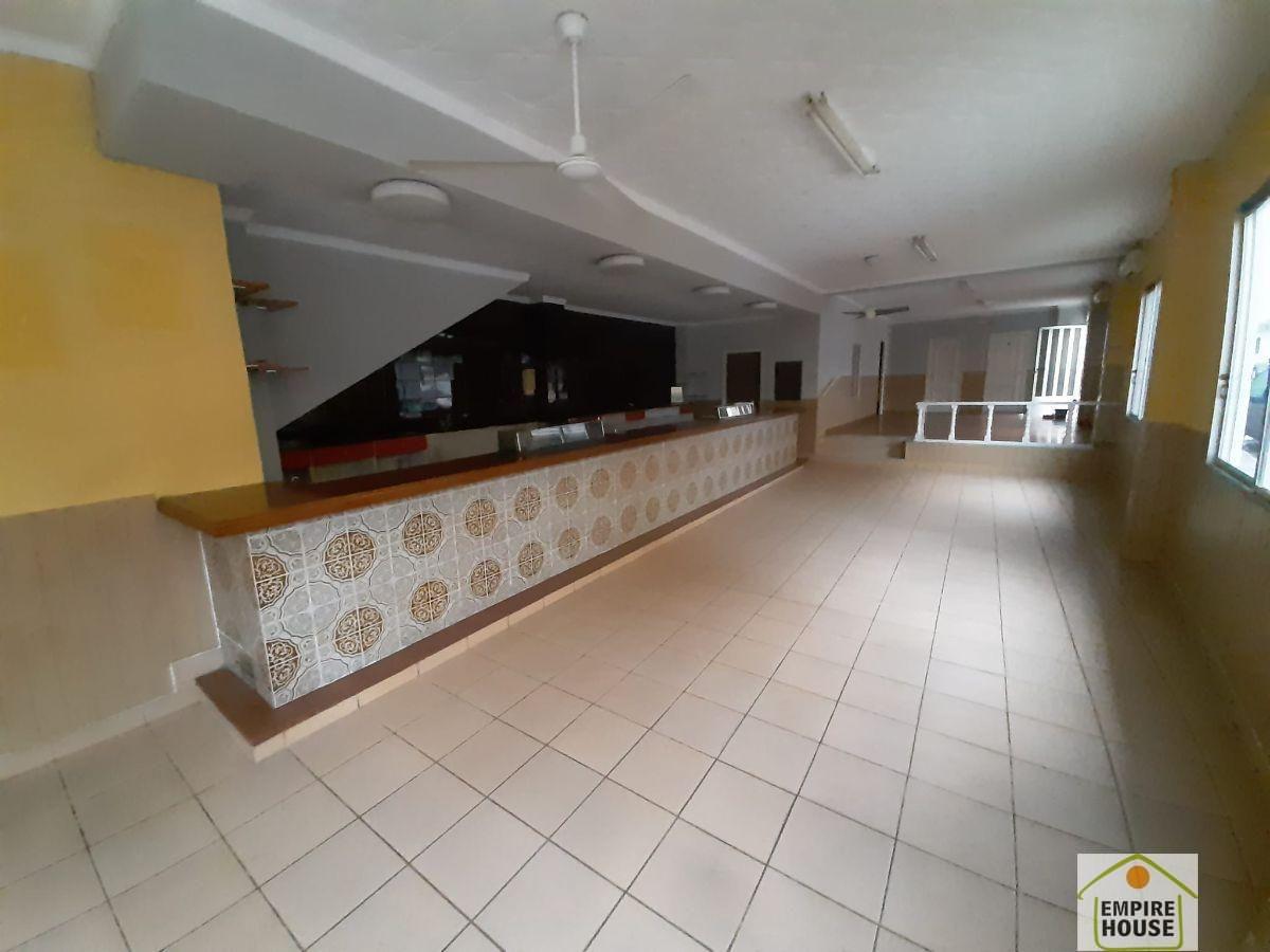 For sale of commercial in Alberic