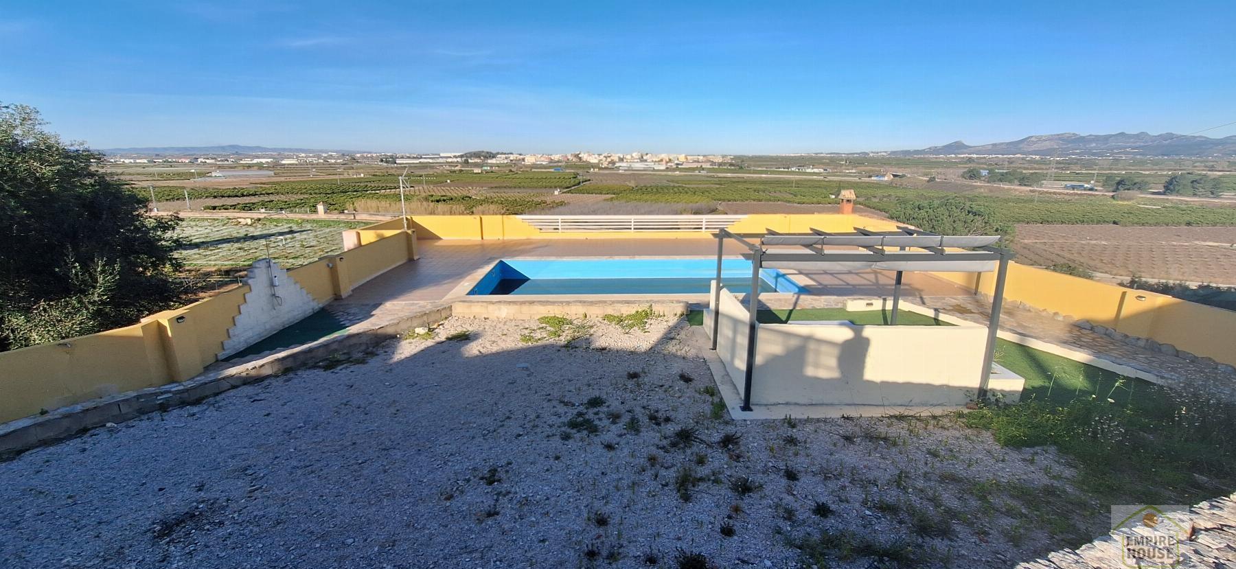 For sale of chalet in Alberic