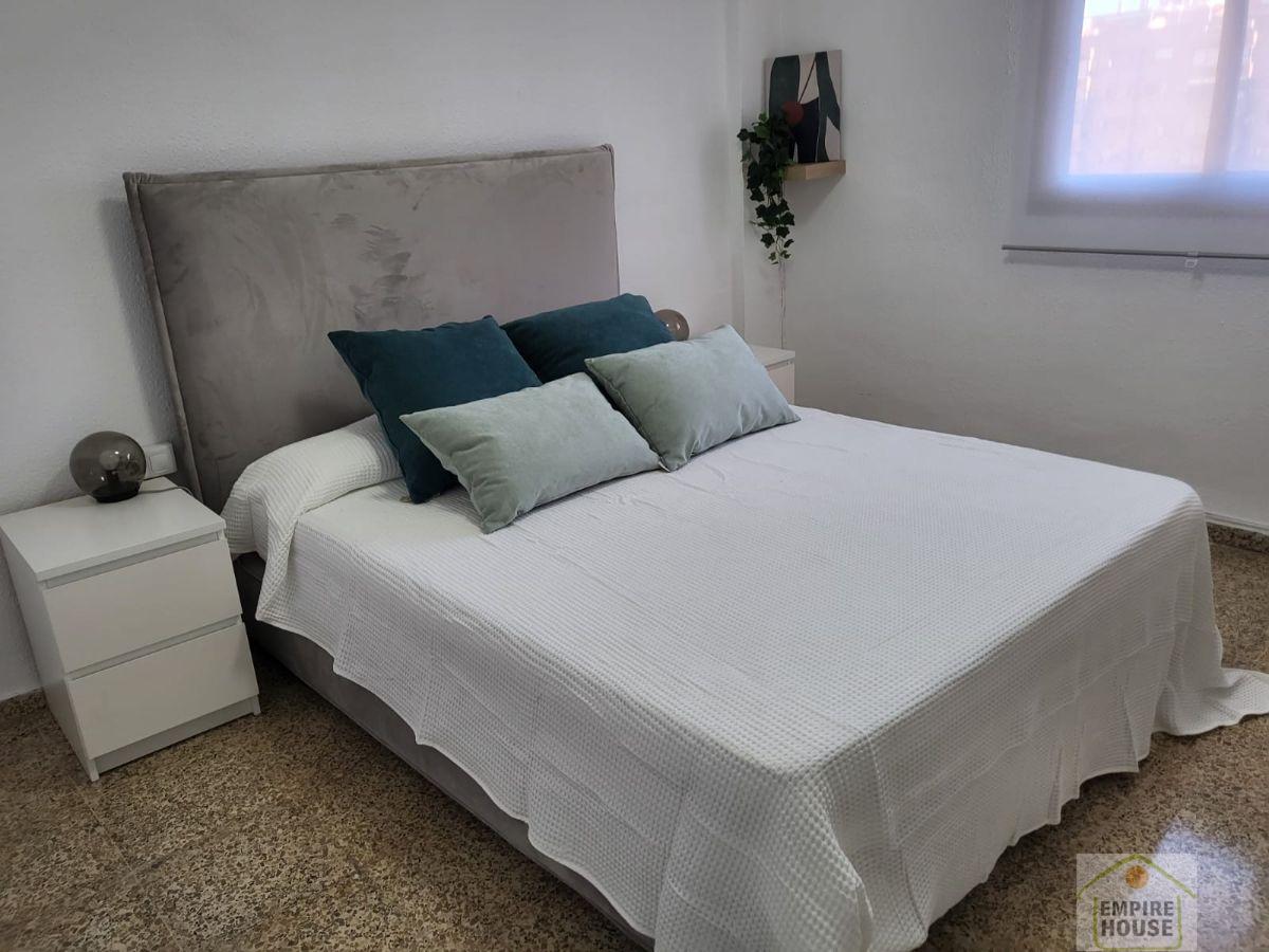 For rent of flat in Valencia