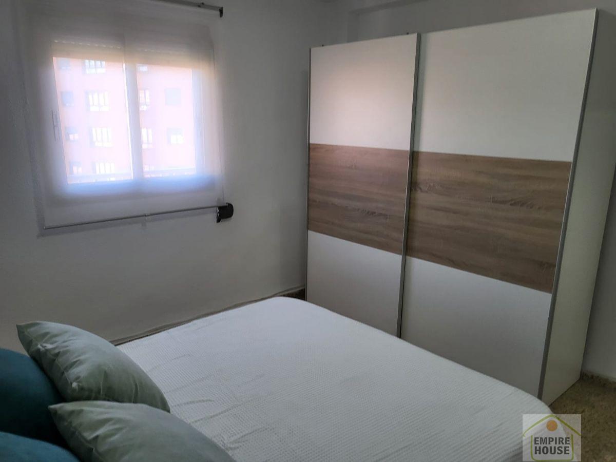 For rent of flat in Valencia