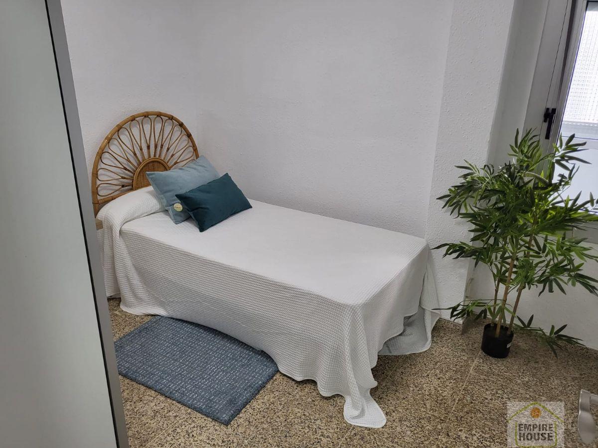 For rent of flat in Valencia