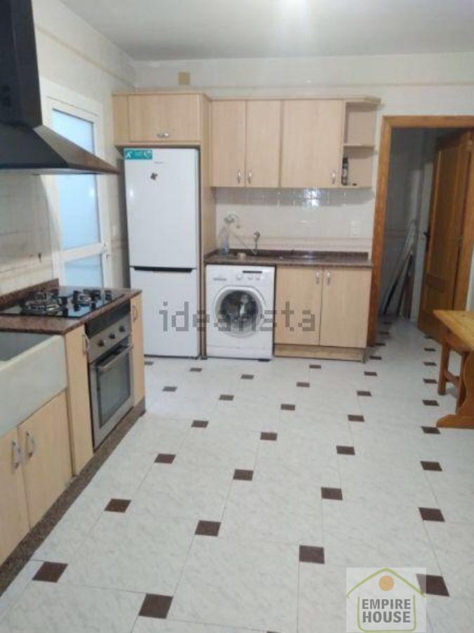 For rent of house in Valencia