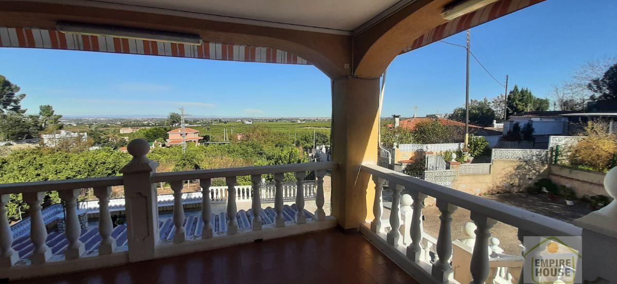 For sale of chalet in Alzira