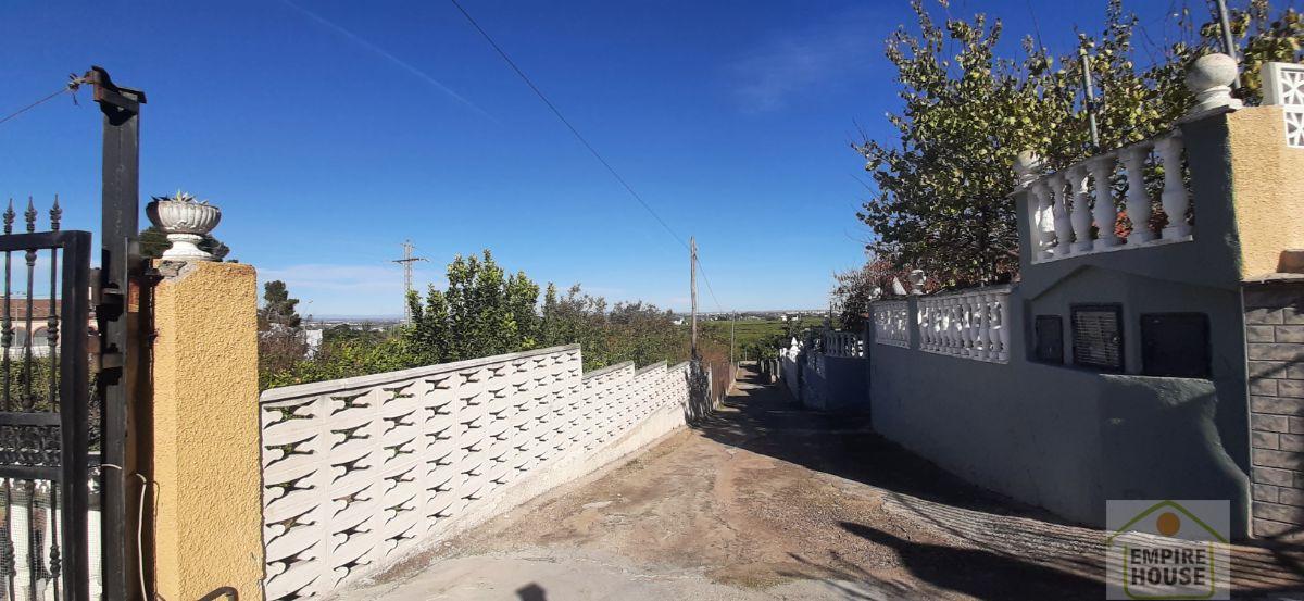 For sale of chalet in Alzira