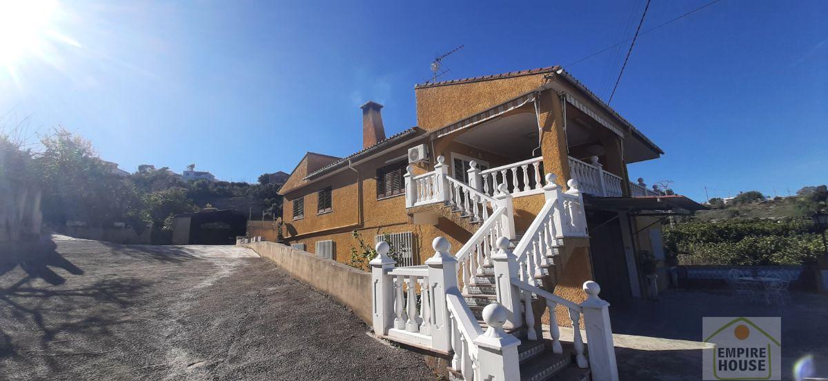 For sale of chalet in Alzira