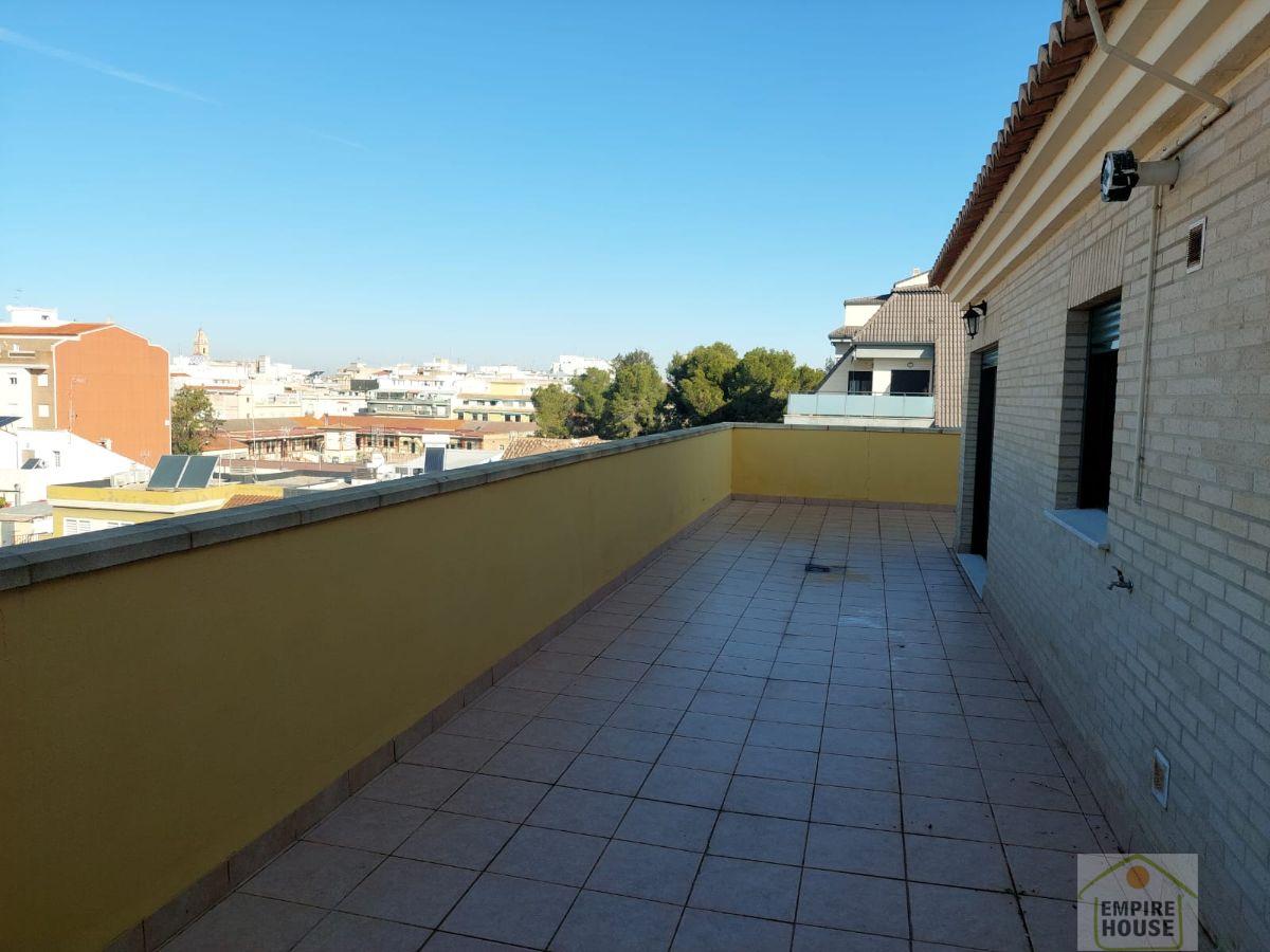 For rent of penthouse in Carcaixent