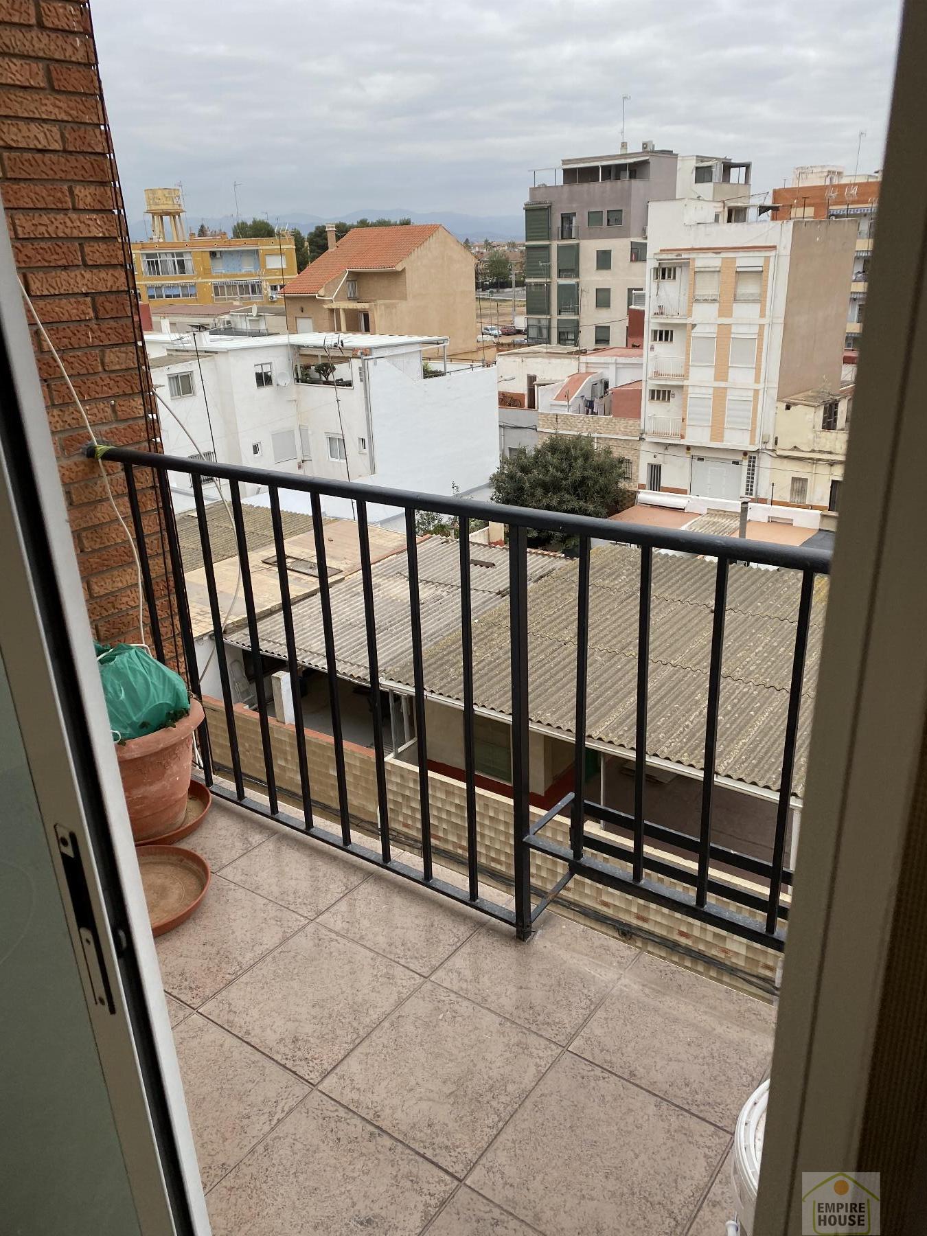 For sale of flat in Puerto de Sagunto