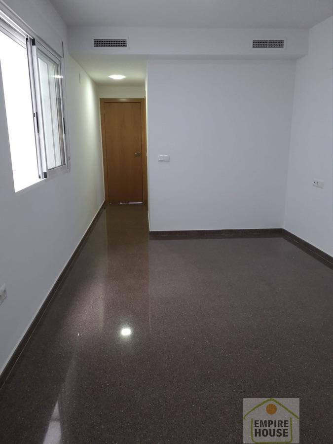 For rent of flat in Real de Montroi