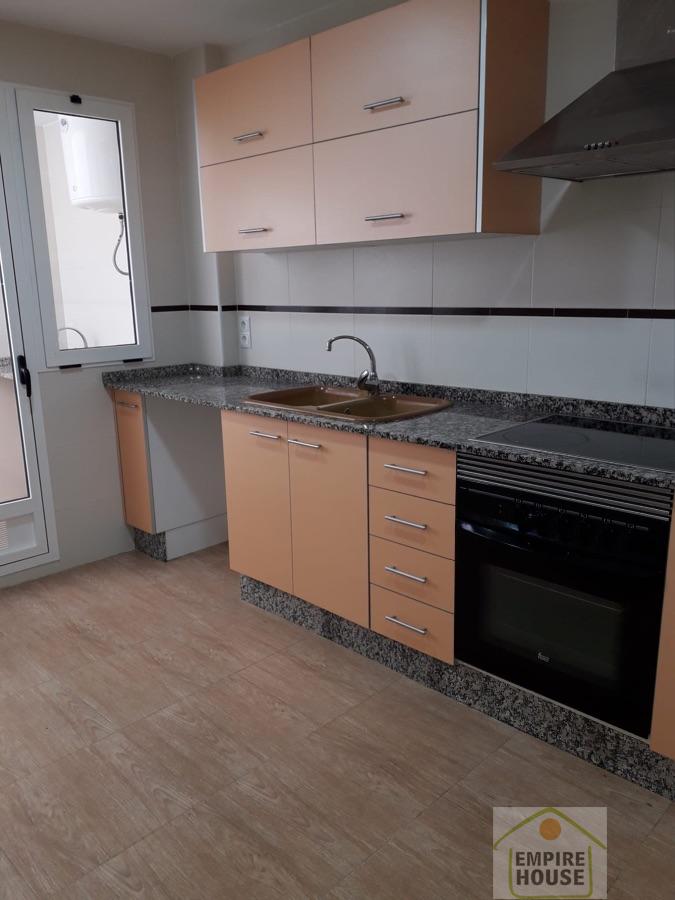 For rent of flat in Real de Montroi