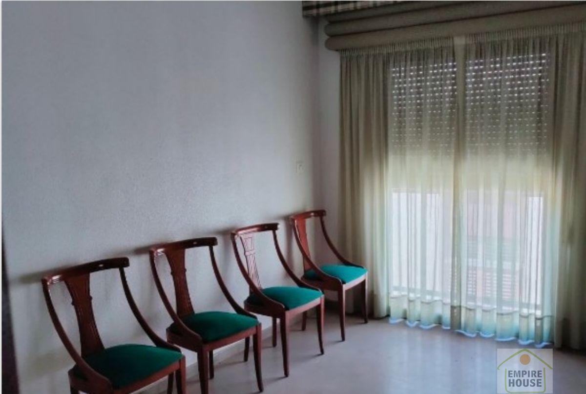 For sale of flat in Carcaixent