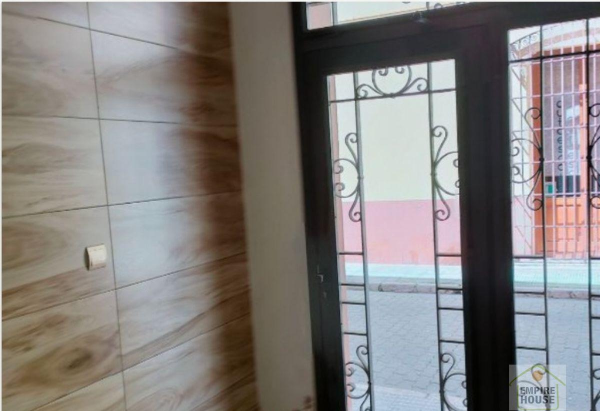 For sale of flat in Carcaixent