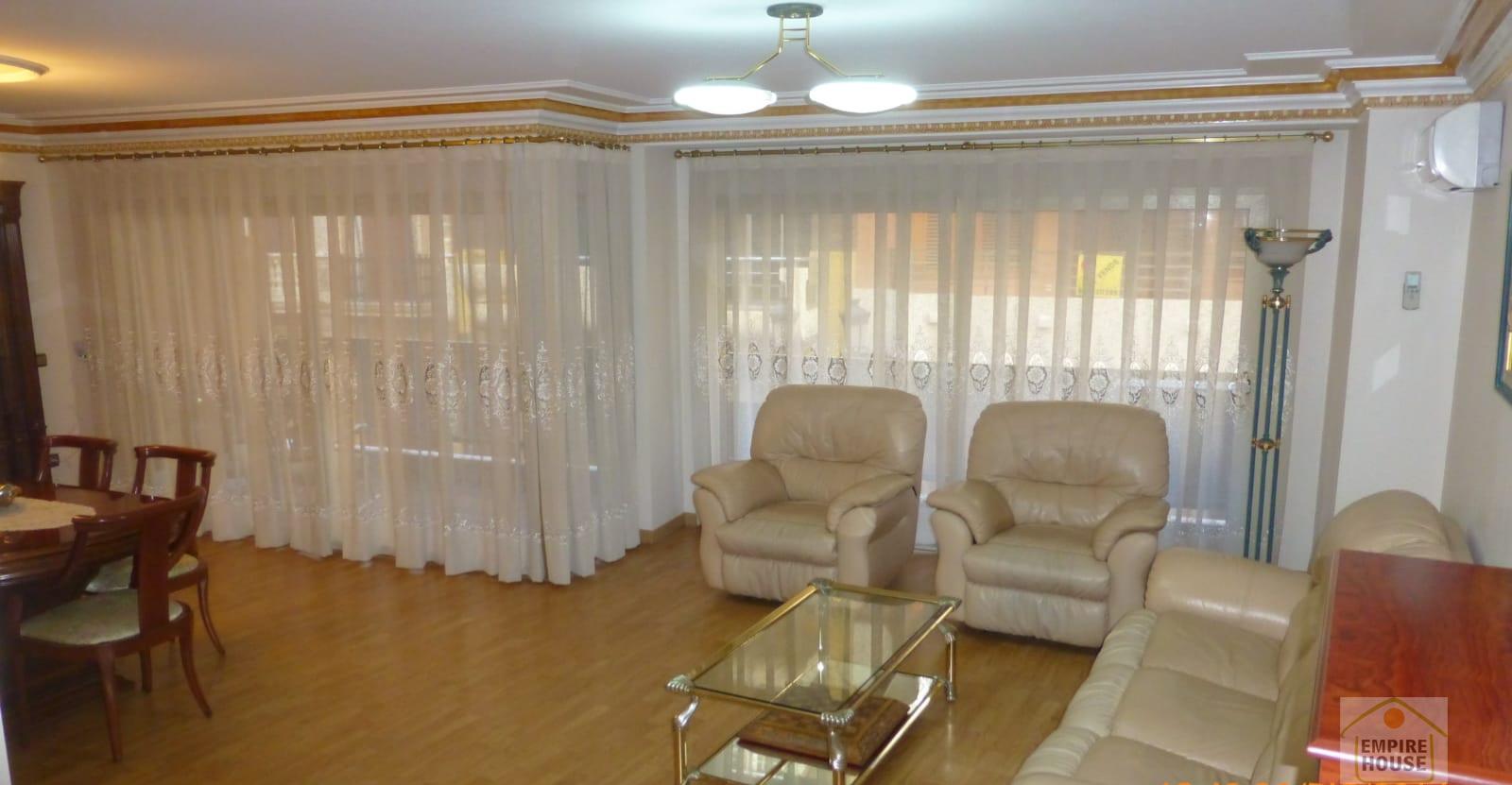 For sale of flat in Algemesí