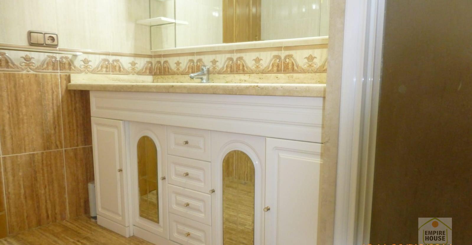 For sale of flat in Algemesí