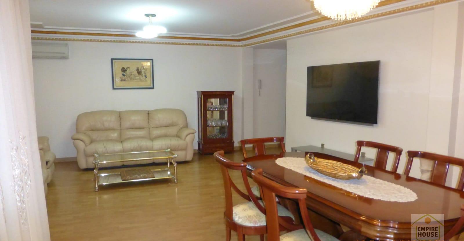 For sale of flat in Algemesí