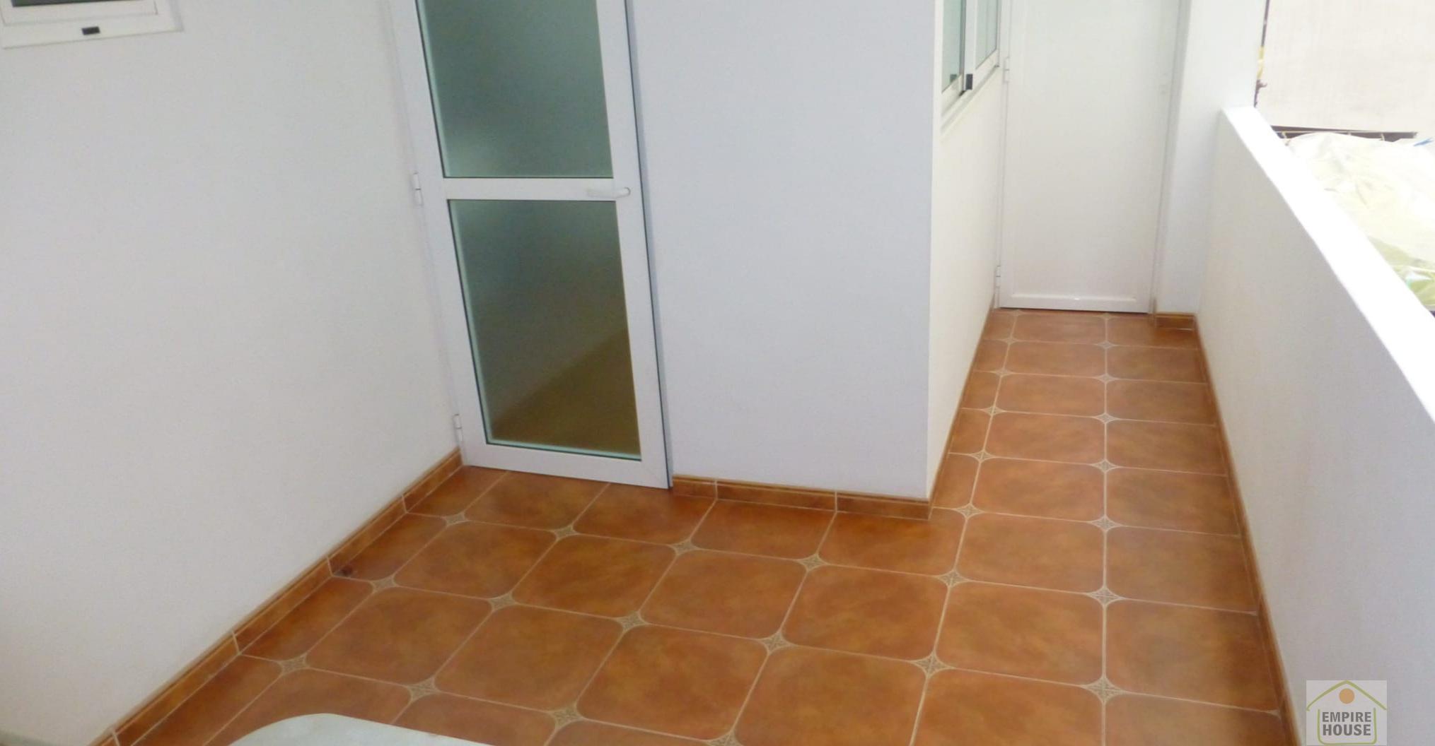 For sale of flat in Algemesí