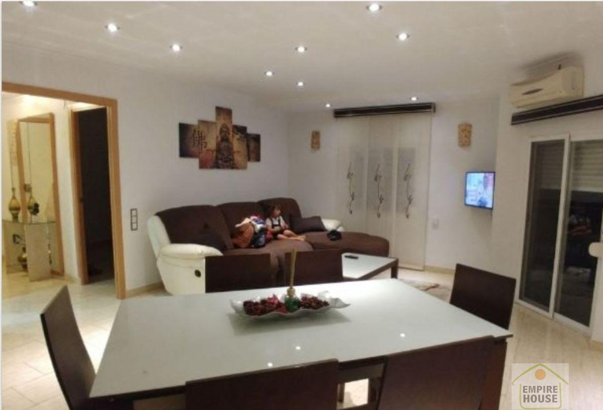 For sale of flat in Algemesí