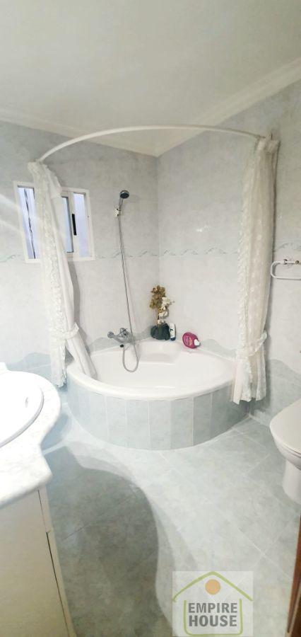 For sale of flat in Algemesí