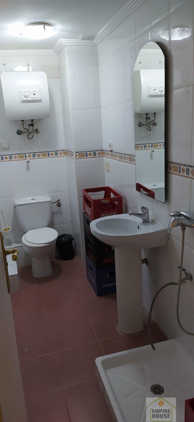 For rent of commercial in Catarroja