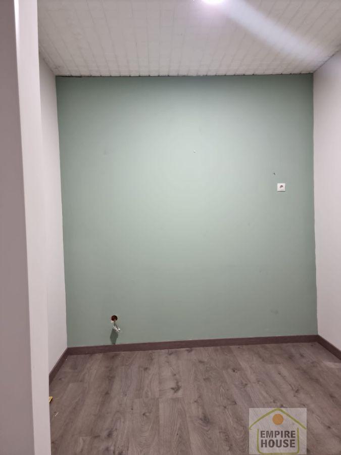For rent of commercial in Valencia