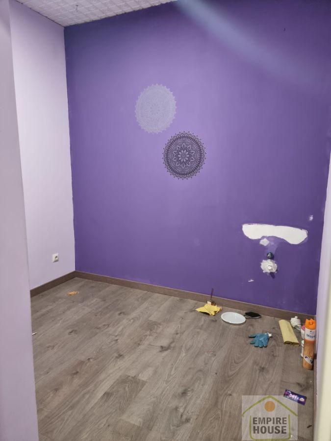 For rent of commercial in Valencia