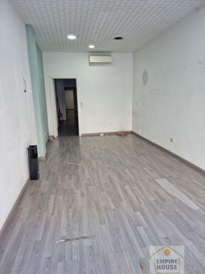 For rent of commercial in Valencia