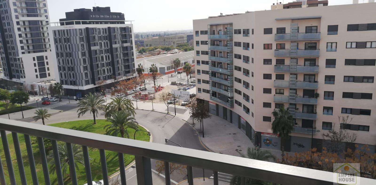 For sale of flat in Valencia