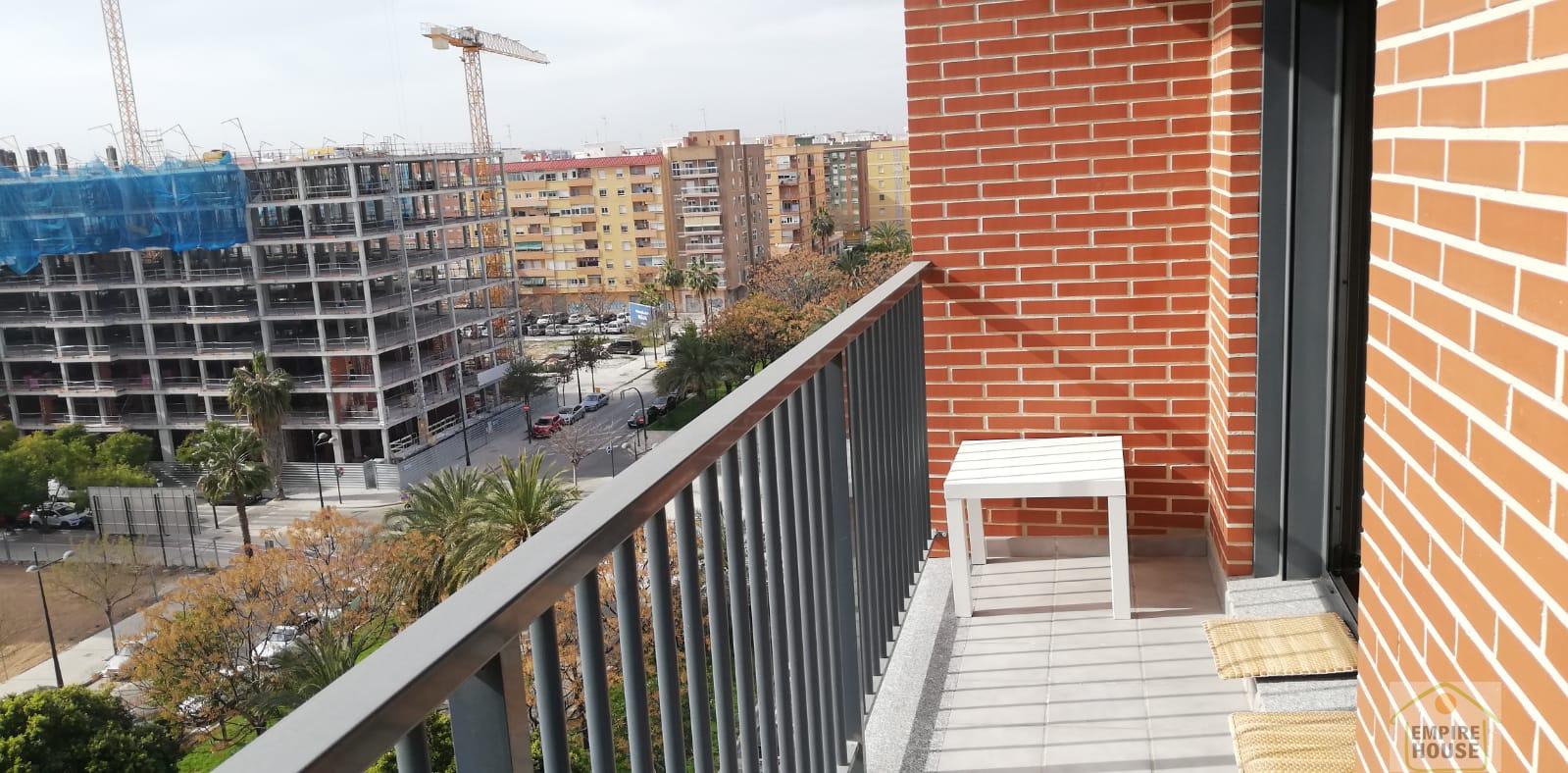 For sale of flat in Valencia