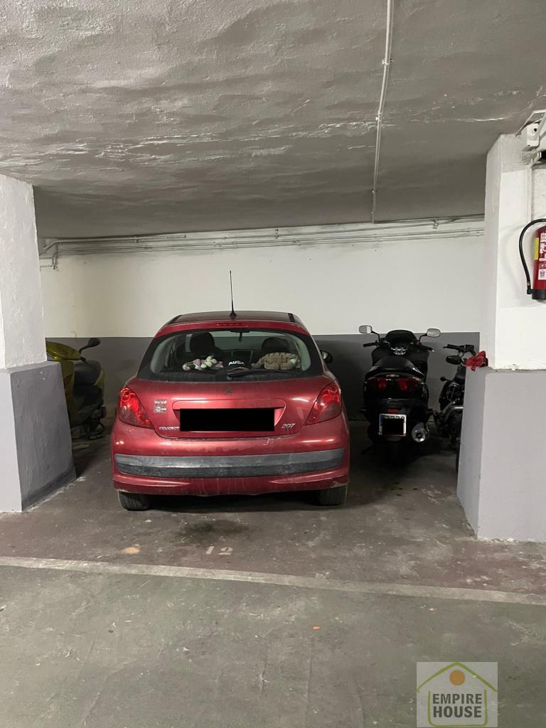 For sale of garage in Valencia