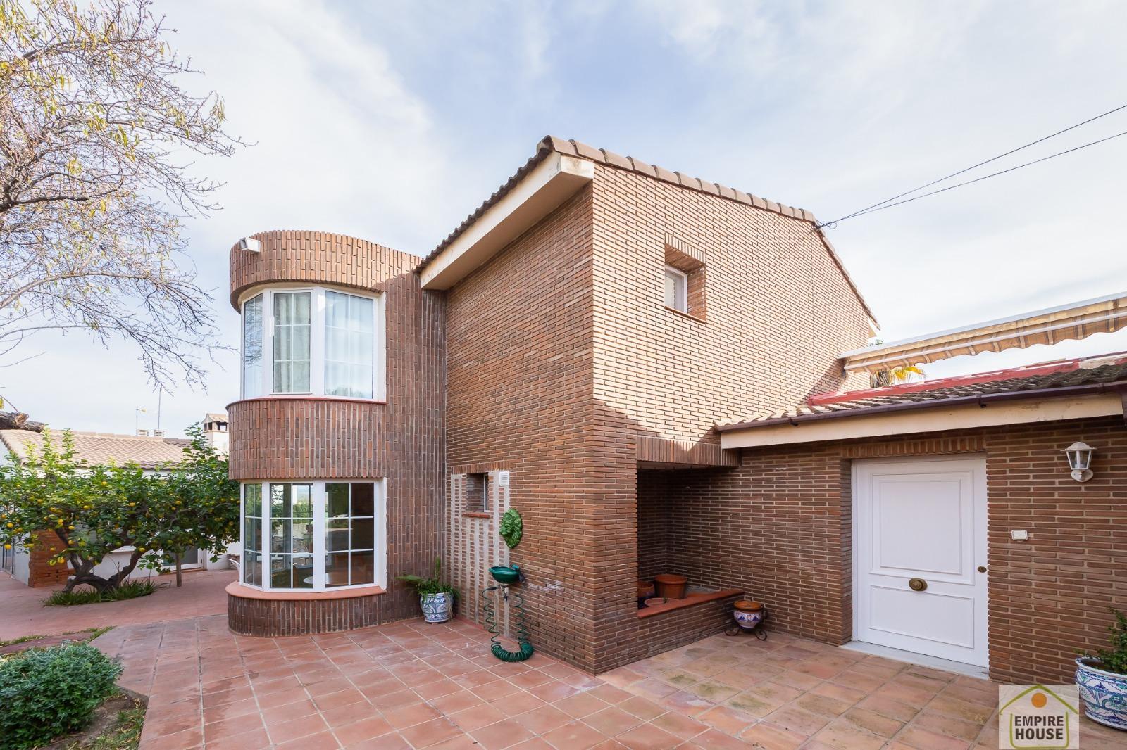 Venta de chalet en Chiva