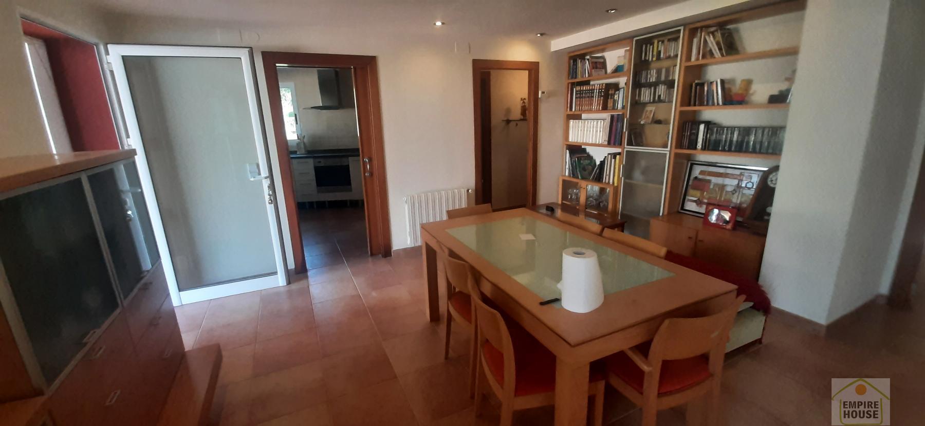 For sale of chalet in Alzira