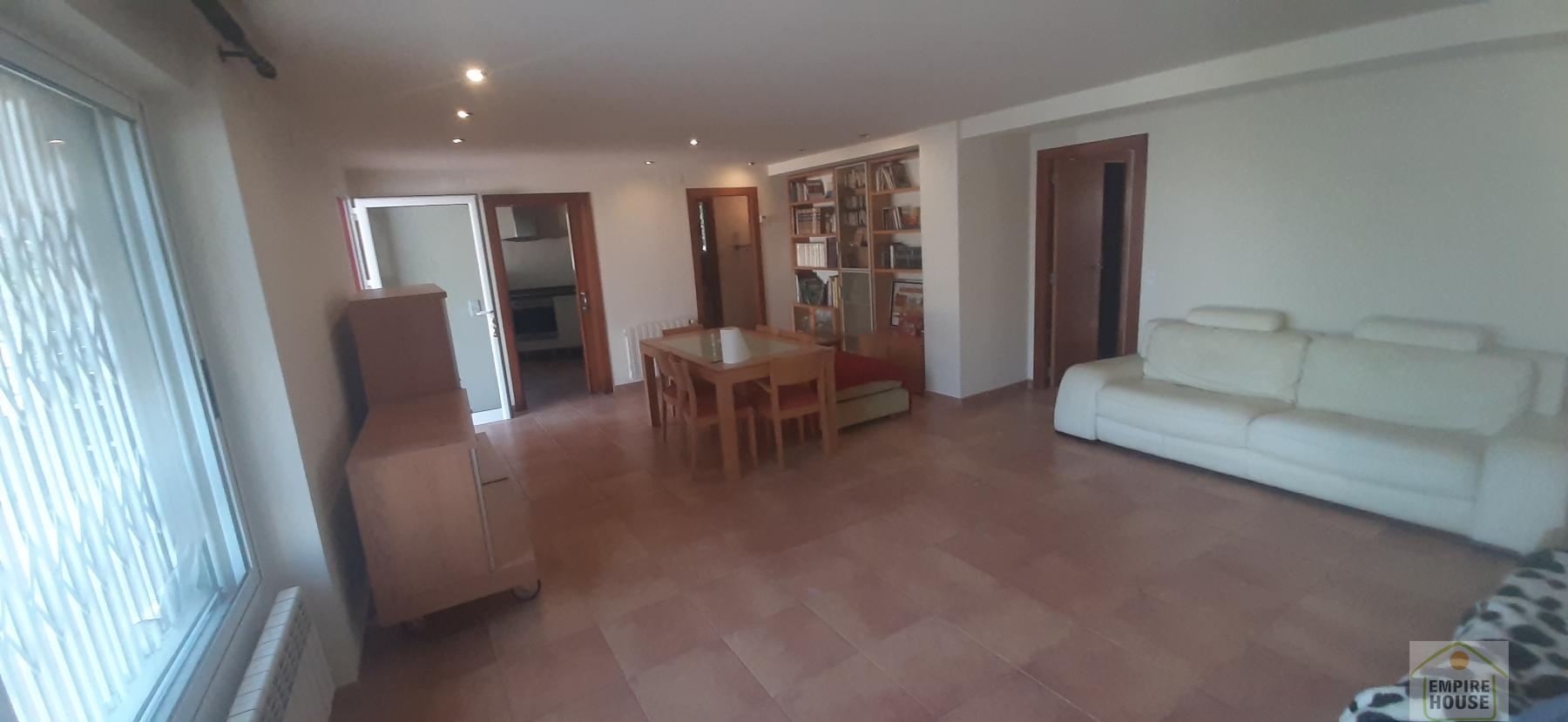 For sale of chalet in Alzira