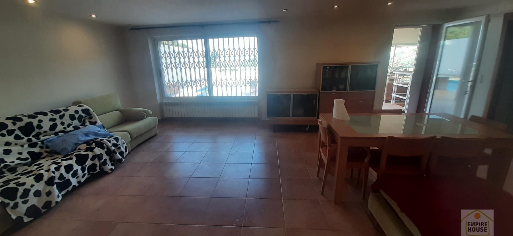 For sale of chalet in Alzira