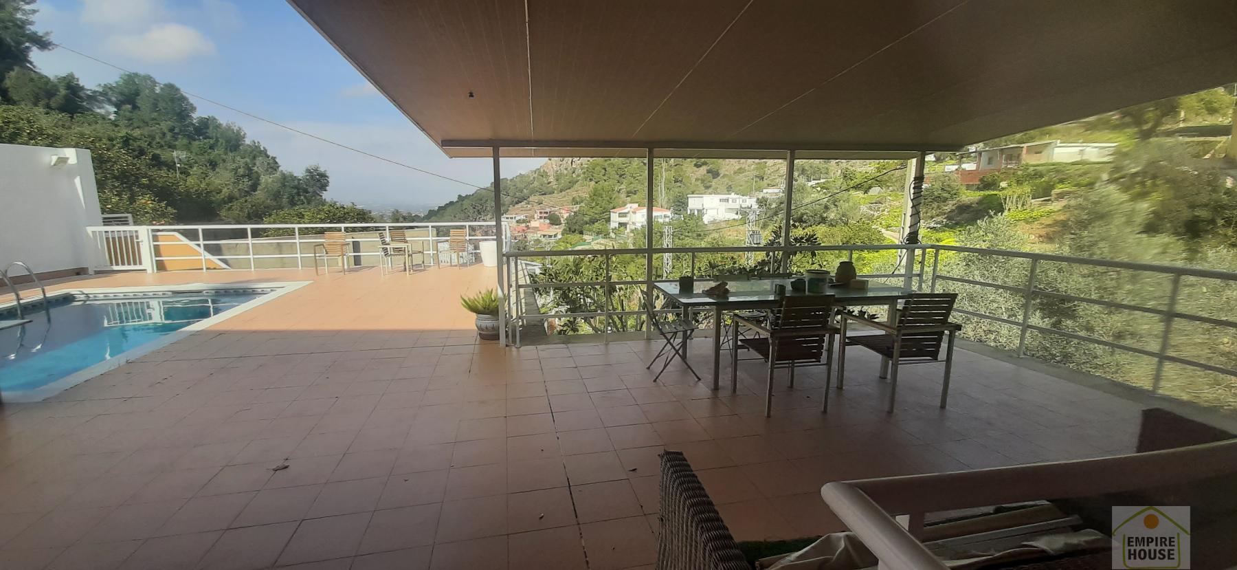 For sale of chalet in Alzira
